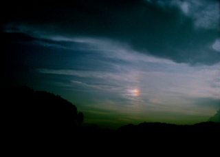 Polaroid a520『ちょい虹は、幻想的ぃ〜な雲の下に』1