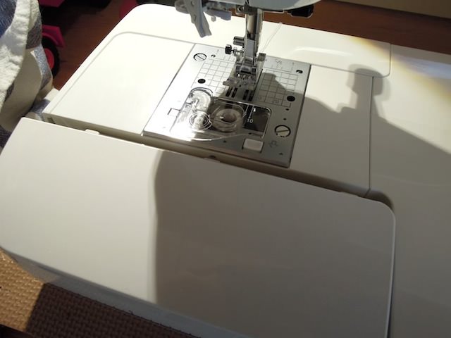 sewing_machine_buttonhole-7.jpg