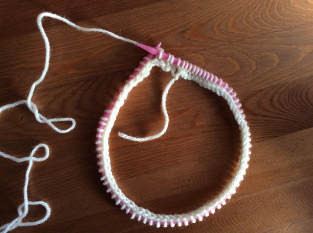 Knitting_zigzag-circular needle-1.jpg